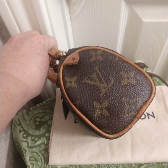 Louis Vuitton Mini Speedy Crossbody with Strap - Picture 7 of 16